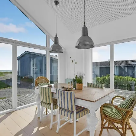 3 Bedroom Stunning In Juelsminde