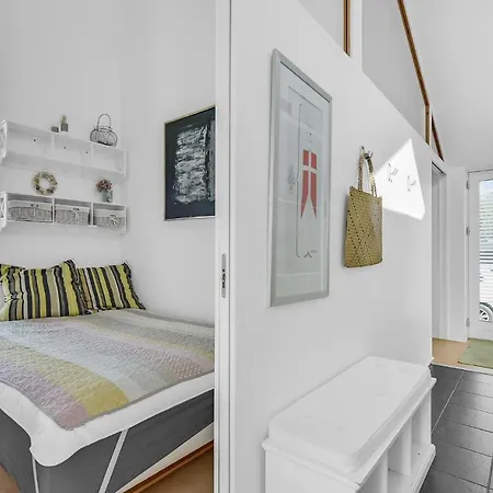 3 Bedroom Stunning In Juelsminde *